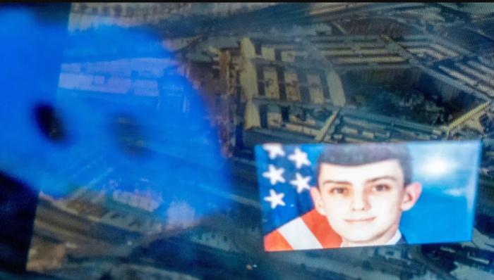 В программе Дмитрия Киселева «Вести недели» на телеканале «Россия-1» прошёл сюжет о резонансном скандале вокруг «слива» в Интернет секретных документов Пентагона, который совершил 22-летний американский военный летчик Джек Тейшейра.