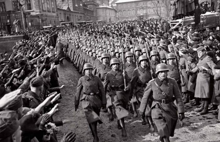 85 лет назад началась Вторая мировая война. «Цивилизованная» Европа оказалась к ней не готова 85 лет назад началась Вторая мировая война.