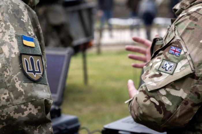 О военном присутствии Британии на Украине О военном присутствии Британии на Украине