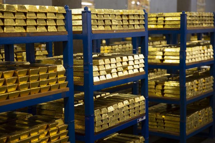 Что стоит за рекордными темпами скупки золота Америкой? Что стоит за рекордными темпами скупки золота Америкой?