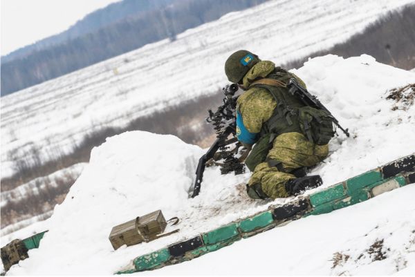 C 19 по 22 марта на полигоне Поливна в Ульяновской области проходили совместные батальонные тактические учения ВДВ России и Сил специальных операций (ССО) Белоруссии. 
