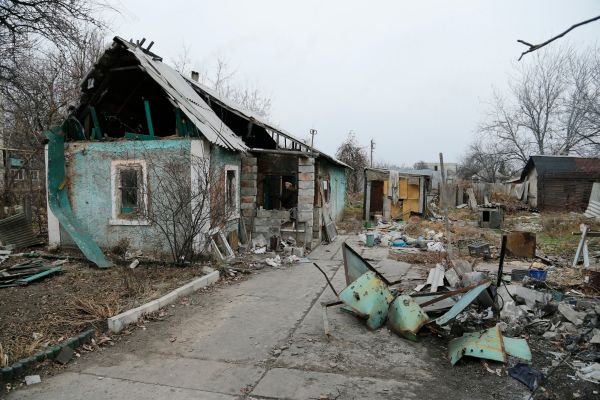 Донбасс в огне войны, развязанной Киевом в апреле 2014 года.