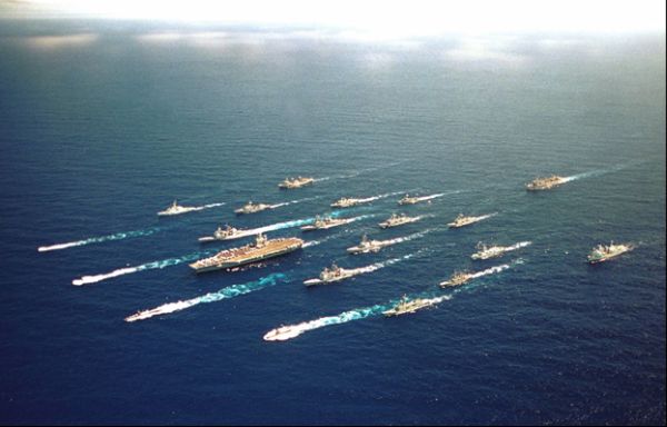 Авианосное соединение ВМФ США в походе