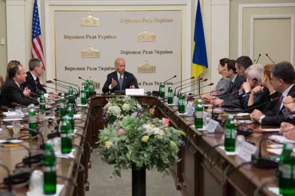 Киевский режим ностальгирует по прошлому, когда Джо Байден раздавал указания
