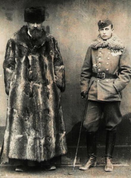 Вильгельм Франц (справа) с митрополитом-униатом Андреем Шептицким, вдохновителем украинской авантюры Габсбургов