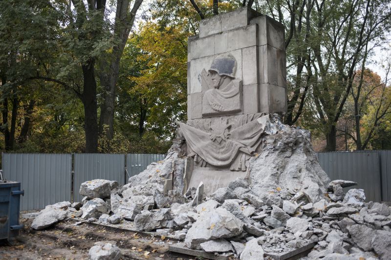 Памятника благодарности армии-освободительнице в Варшаве больше нет. Фото: pomnik.art