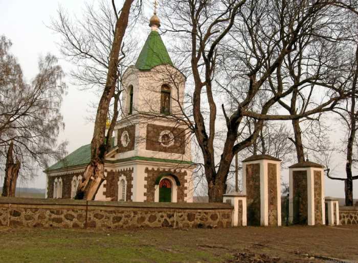 Георгиевская церковь в деревне Лоск Воложинского района.