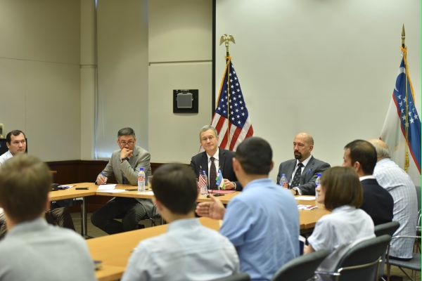 посол США в Узбекистане Дэниел Розенблюм
