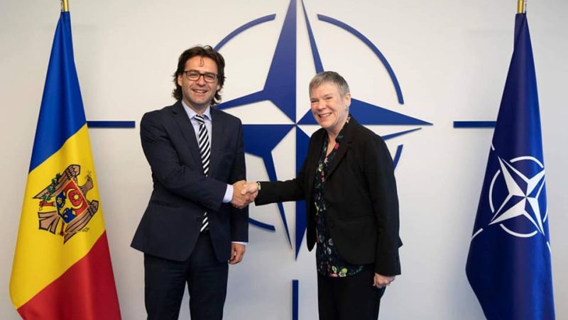 Глава МИДЕИ Молдовы Нику Попеску и заместитель генсека НАТО Роуз Геттемюллер