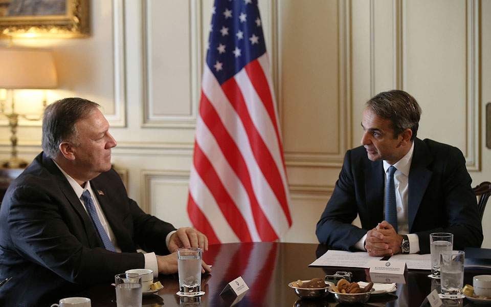 Госсекретарь США Майк Помпео и премьер-министр Греции Кирьякос Мицотакис