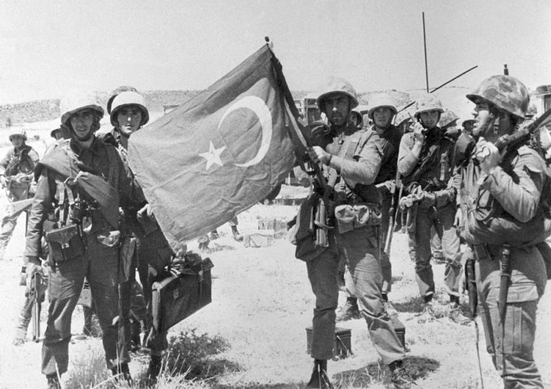 Турецкие войска высадились на Кипре, 1974 год