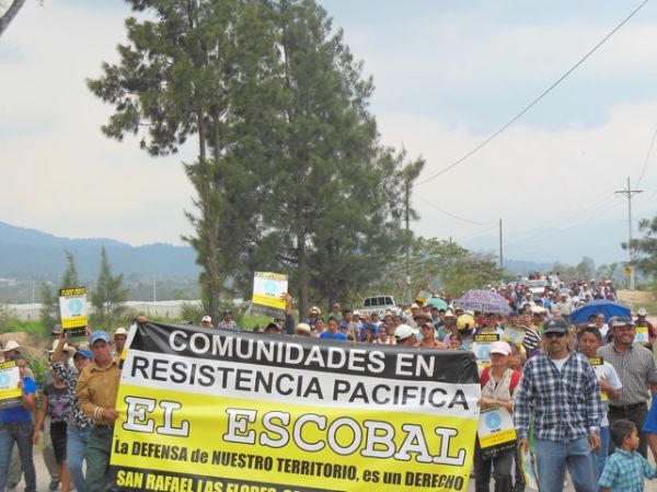 Акция против канадских ТНК в Гватемале.