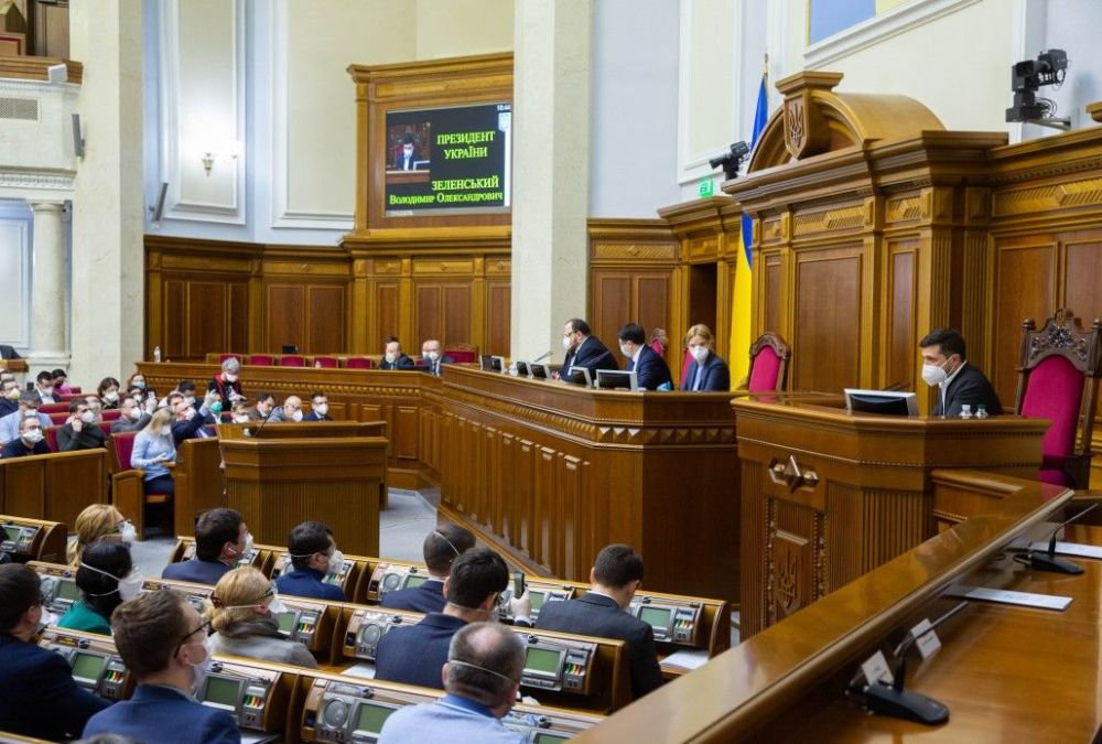 Заседание Верховной Рады Украины на фоне коронавируса