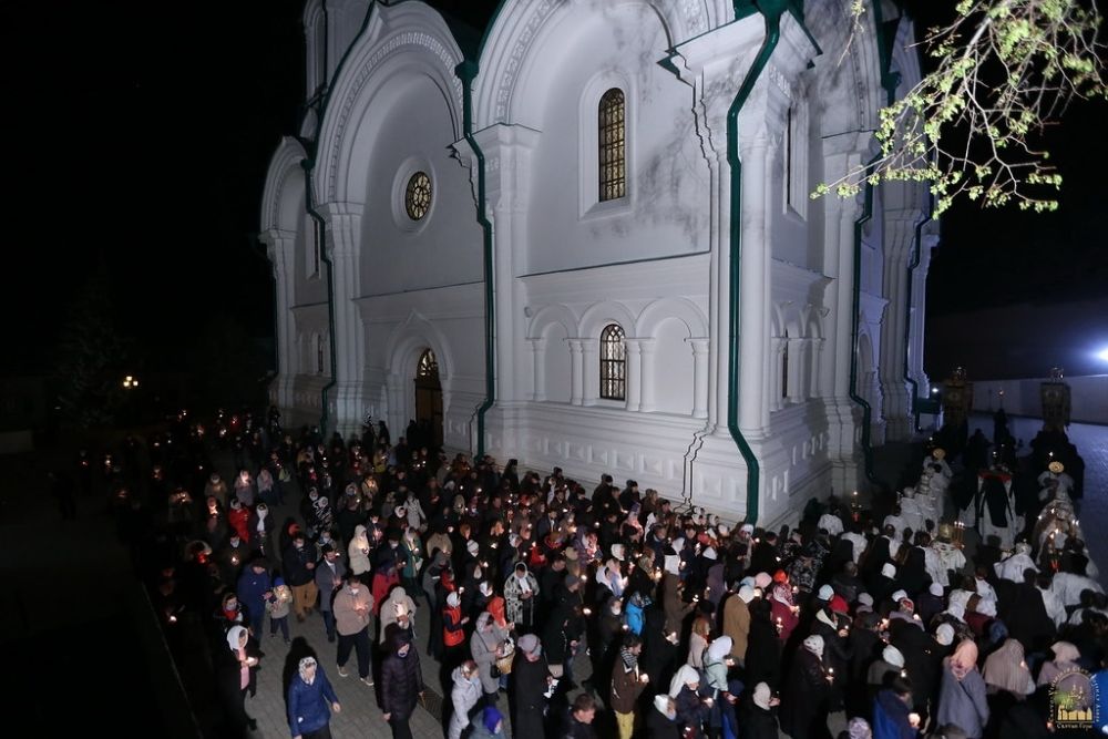 Пасха в Свято-Успенской Святогорской Лавре на Донбассе