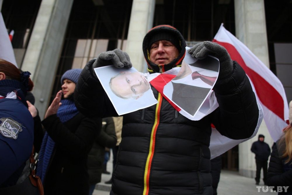 Организаторы протестов в Белоруссии создают 