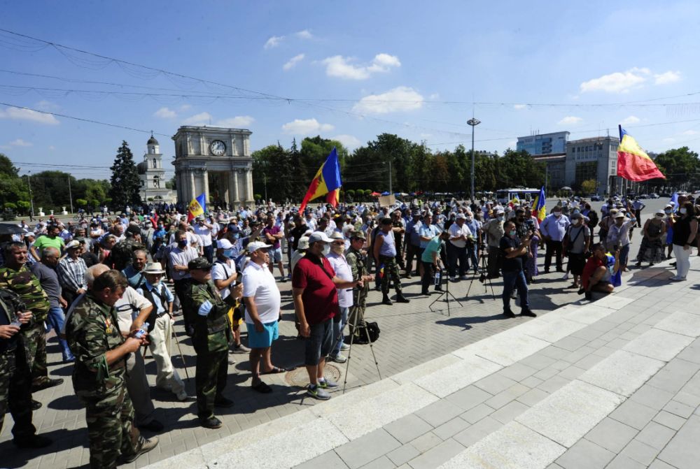 Воскресный митинг комбатантов в Кишинёве