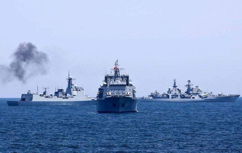 Военно-морские маневры Евномия Греции, Франции, Кипра и Италии