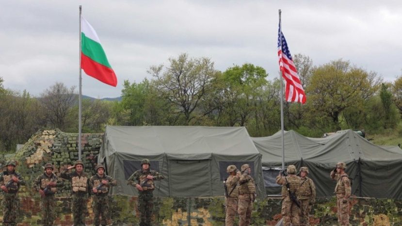 Совместные учения войск США и Болгарии