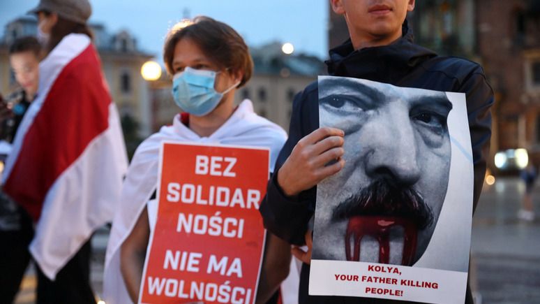 Демонстрации в Польше в пользу белорусской оппозиции