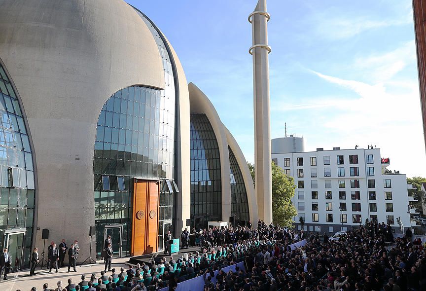 Мечеть в Кельне - самая большая в Европе