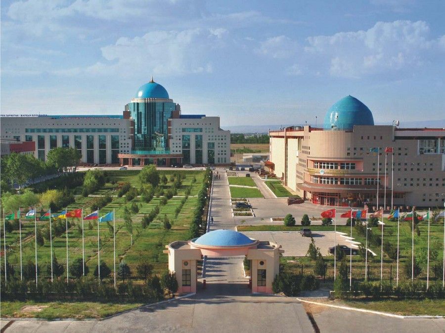 Функционирующий в Туркестане Международный казахско-турецкий университет имени Ходжи Ахмеда Ясави