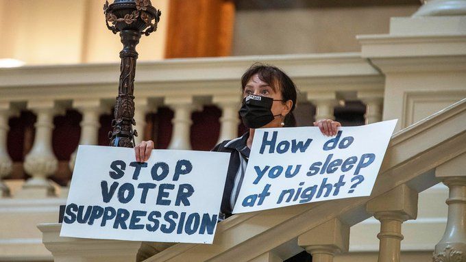 Сторонники демократов недовольны законопроектами, призванными ограничить манипуляции на выборах