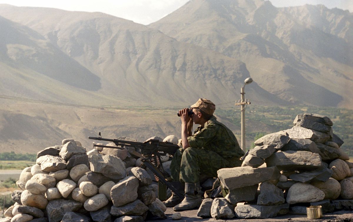 Пограничный пост в Таджикистане на границе с Афганистаном