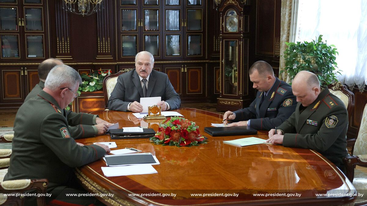 Совещание Александра Лукашенко с силовым блоком по вопросу обстановки на государственной границе Белоруссии