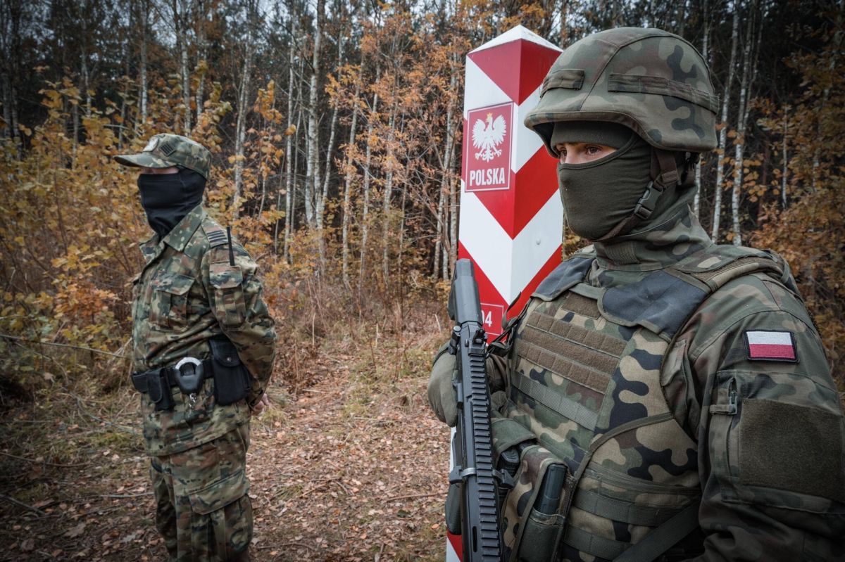 Польские военные и пограничники на посту