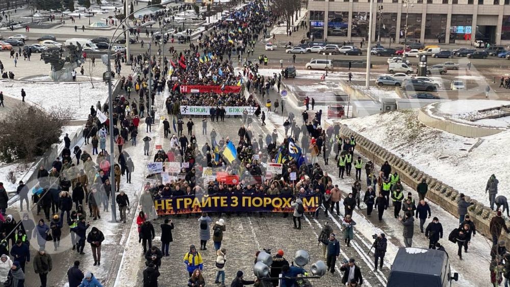 Сторонники Порошенко в Киеве активизировались