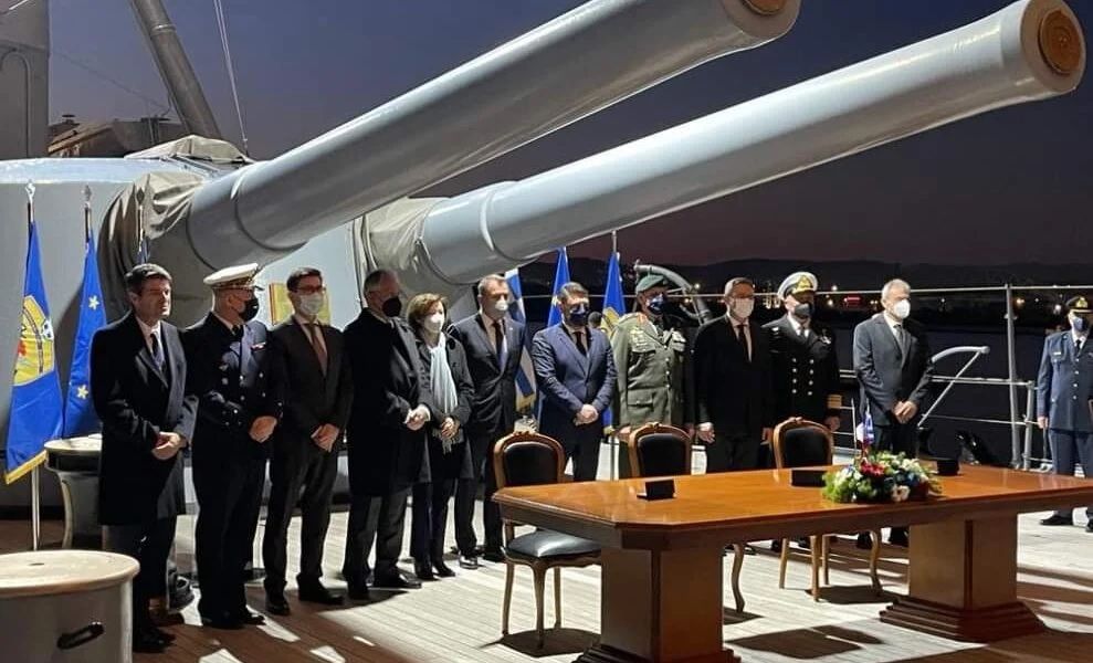 Церемония подписания в марте 2022 г. соглашений о приобретении Грецией во Франции трех фрегатов FDI HN и шести истребителей Dassault Rafale
