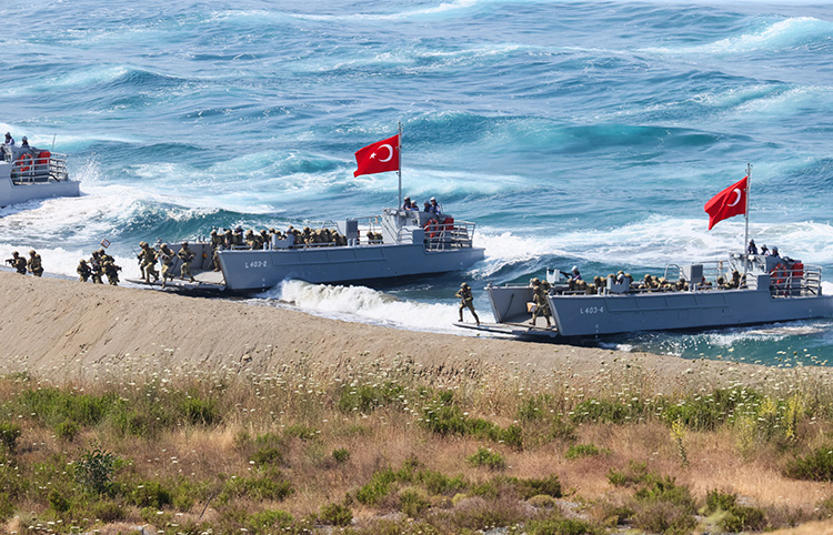 Тренировка по высадке турецкого десанта на Эгейские острова