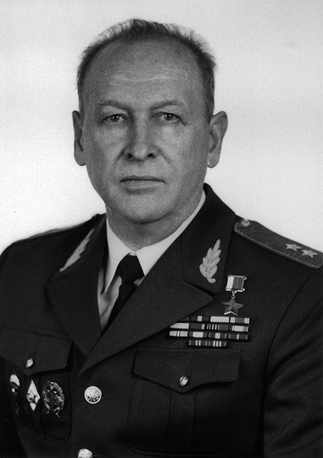 Герой России генерал-лейтенант Е. Н. Бармянцев