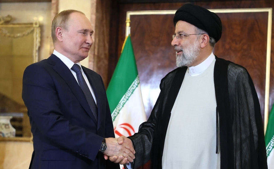 Президент России Владимир Путин и президент Ирана Эбрагим Раиси проводят встречу в Тегеране 19 июля 2022 года