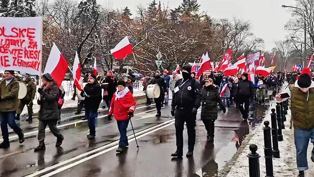 Варшаве прошёл митинг против втягивания Польши в боевые действия на Украине.
