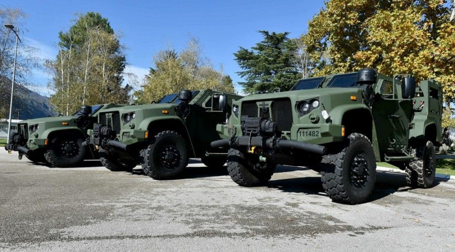 67 новых американских легких бронированных машин JLTV, закупленных в 2019 г. для Черногории