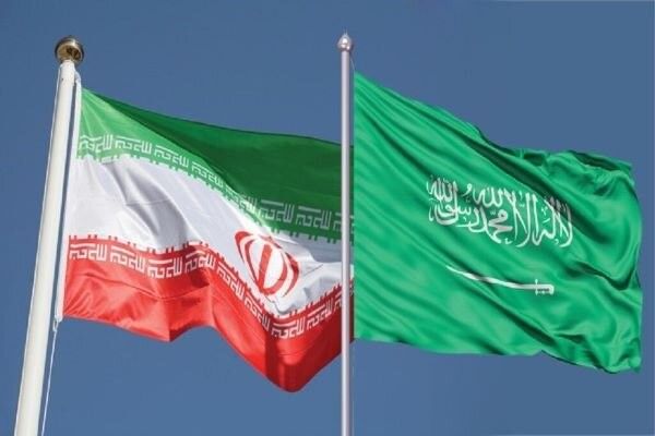 Флаги Ирана и КСА