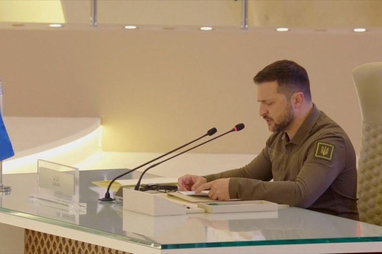 Зеленский выступает на саммите Лиги арабских государств в Джидде
