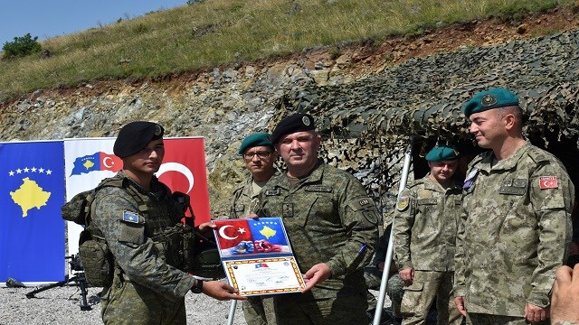 Турецкие миротворцы в Косово. Фото TRT