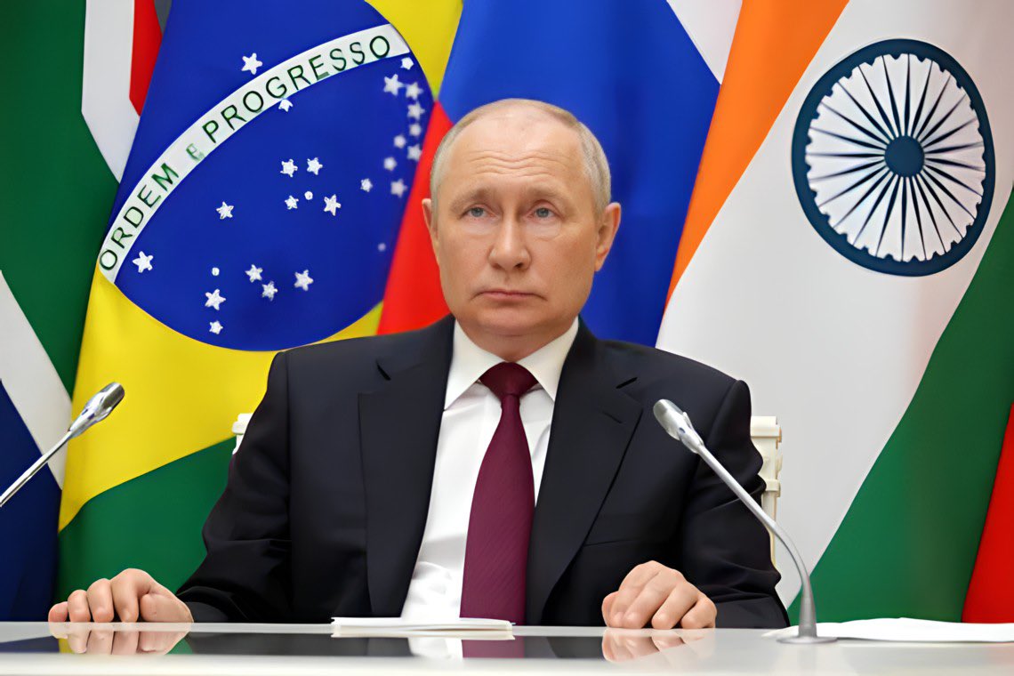 Президент России Владимир Путин подчеркнул, что БРИКС не направлен против других интеграционных объединений и не стремится быть субъектом конфронтации с кем бы то ни было.