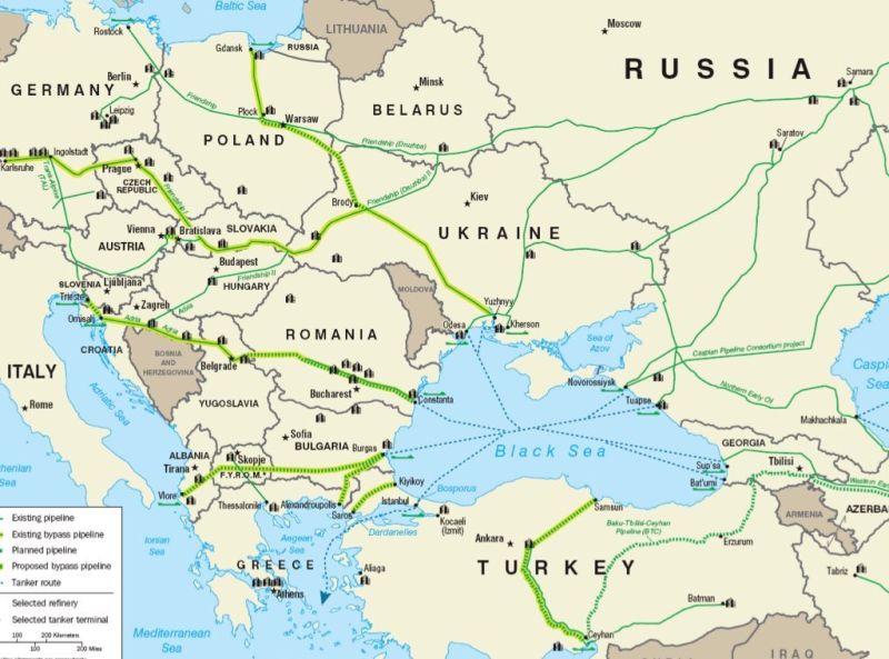 Сеть экспортных трубопроводов (границы указаны по состоянию до 2014 года)