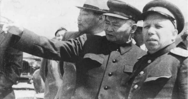 Маршал Монголии Х. Чойбалсан и представители руководства МПС СССР на открытии регулярного грузо- и пассажирского движения по железнодорожному маршруту с Транссиба к Улан-Батору (1949 г.).
