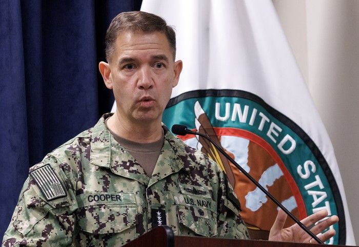 Командующий CENTCOM США адмирал Брэд Купер ищет куда бы приткнуться
