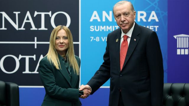 Мелони и Эрдоган на саммите НАТО в Анкаре