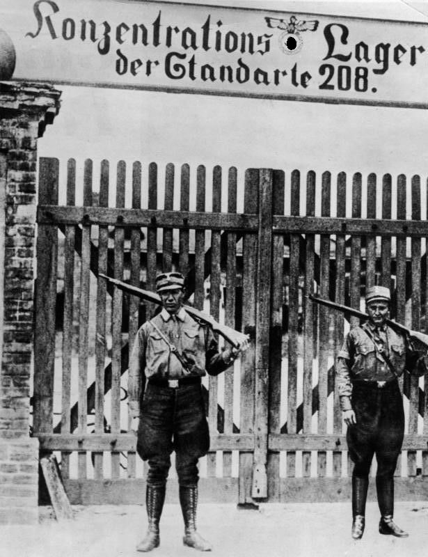 Eingang zum Konzentrationslager Oranienburg, 1933