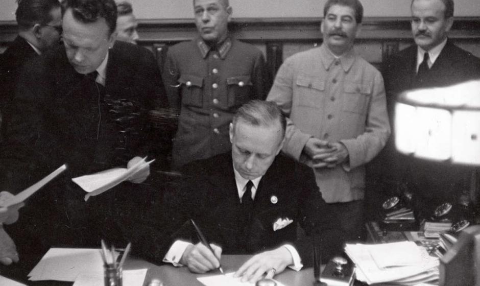 В 1939 году Риббентроп обещал Сталину «сотрудничество на долгие времена»
