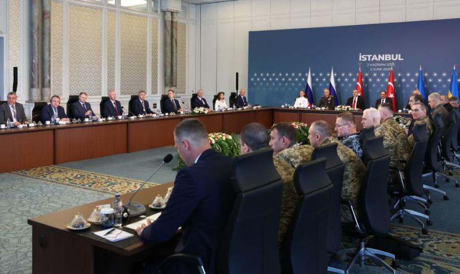 Переговоры между Россией и Украиной приостановлены