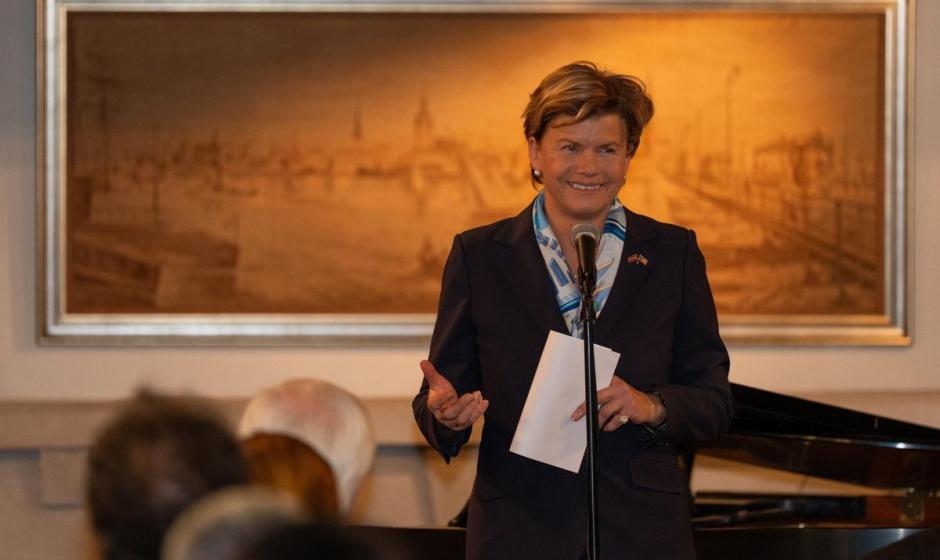 Министр иностранных дел Латвии в Вашингтоне раскрыла краплёные карты