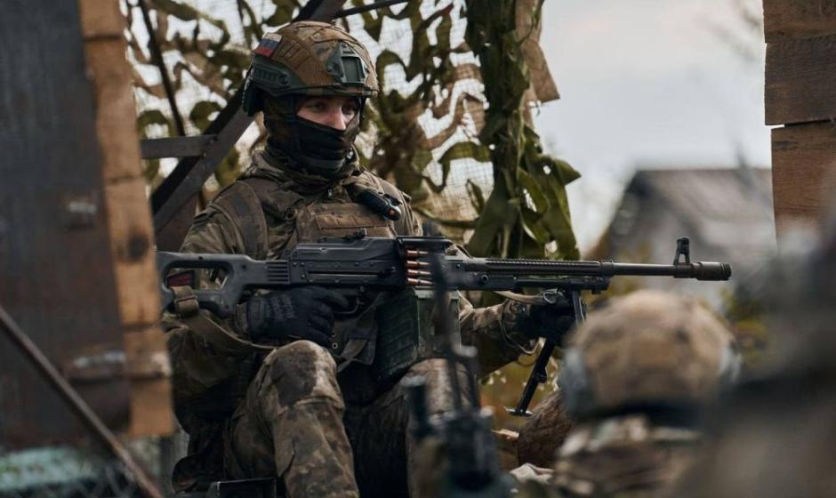 трофейный пулемёт Arsenal MG-1M (болгарская копия ПК) на вооружении бойца 98-й гвардейской воздушно-десантной дивизии ВДВ, источник Телеграм-канал Военный Осведомитель