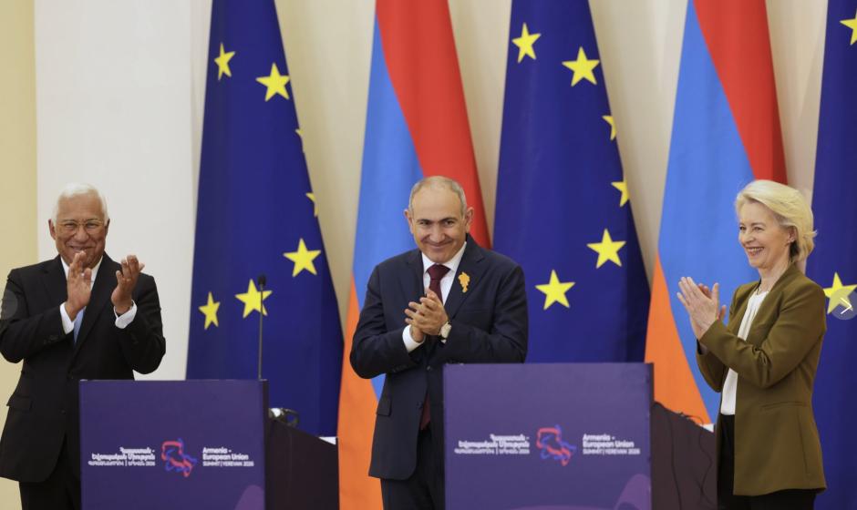 Антониу Кошта, Никол Пашинян и Урсула фон дер Ляйен в Ереване 
